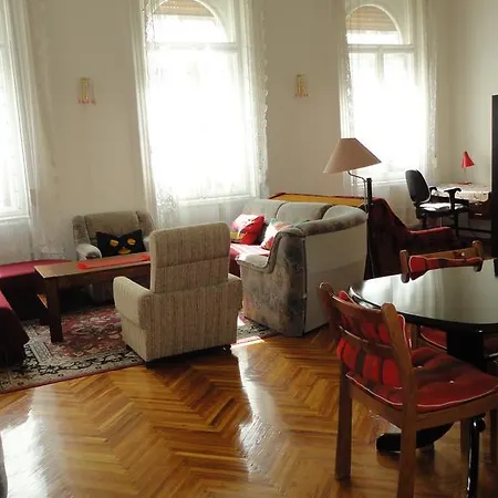 Big Family Ii. Budapest